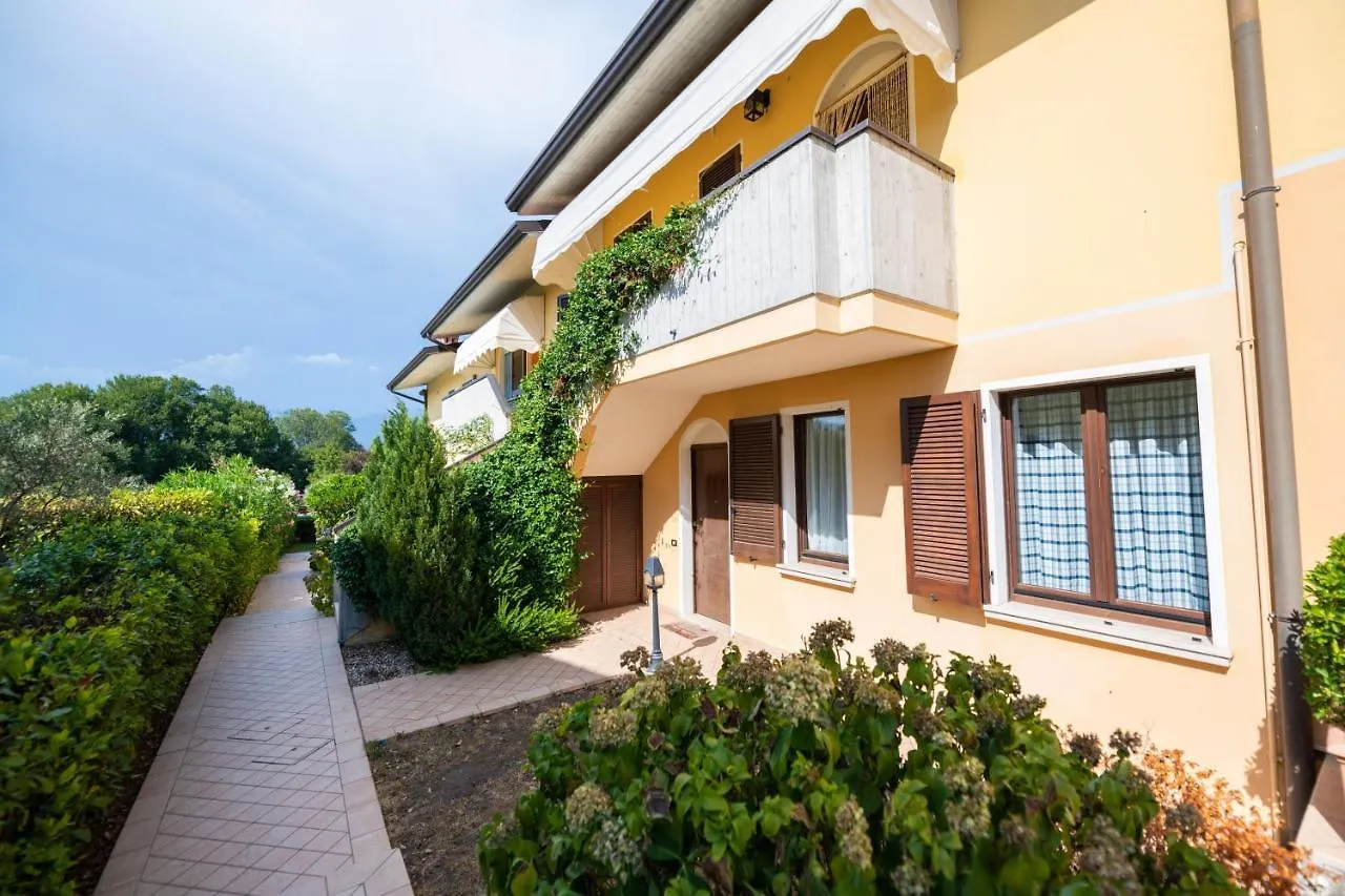 Apartment Appartamento I Due Giardini Montinelle